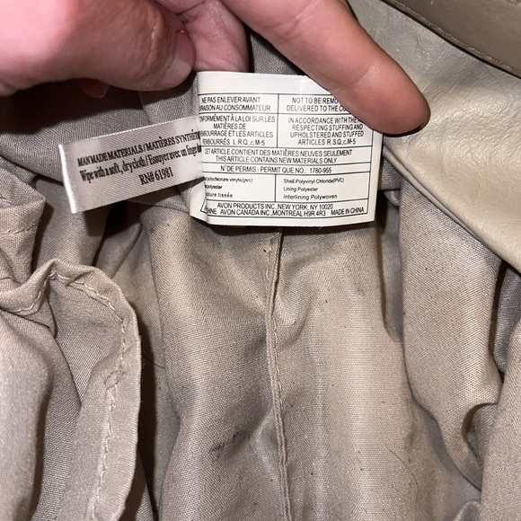 Vintage Mark. Avon Expandable Faux Leather Shoulder Bag - Picture 10 of 10